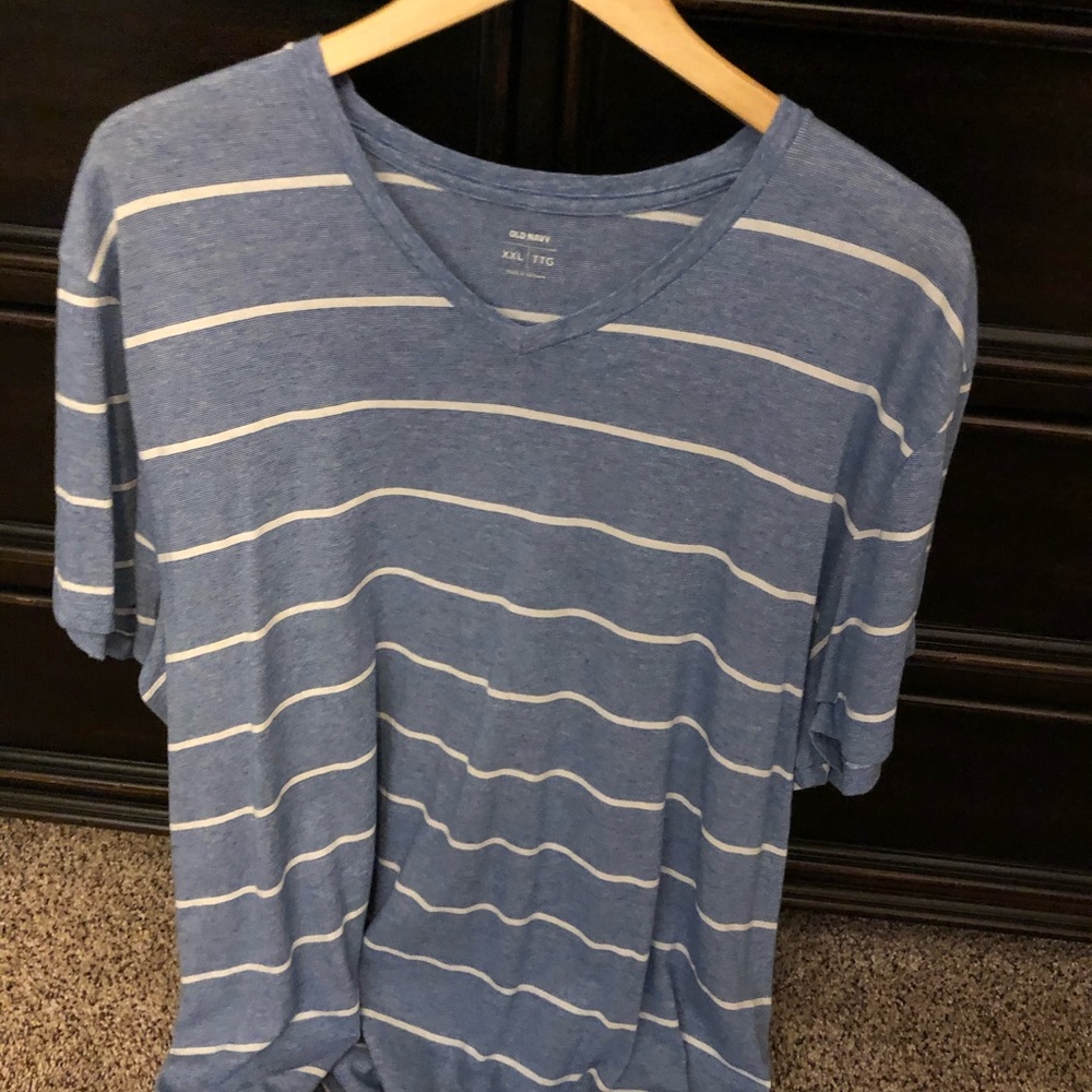 Old Navy short sleeve V neck